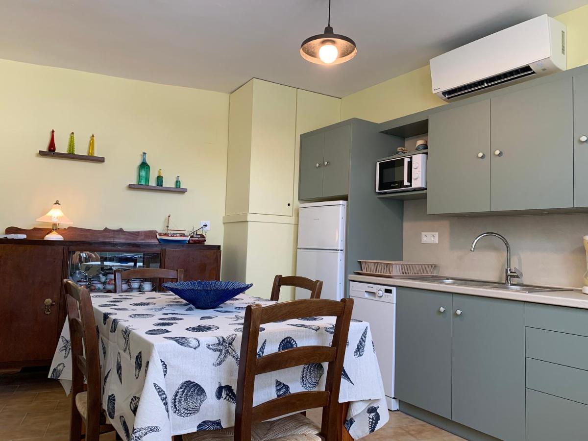 Captain'S House Plaka Milos Villa Bagian luar foto