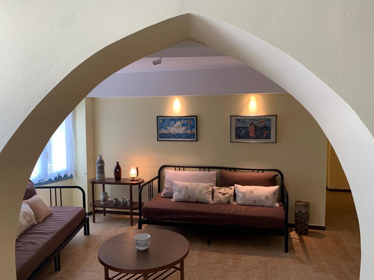 Captain'S House Plaka Milos Villa Bagian luar foto